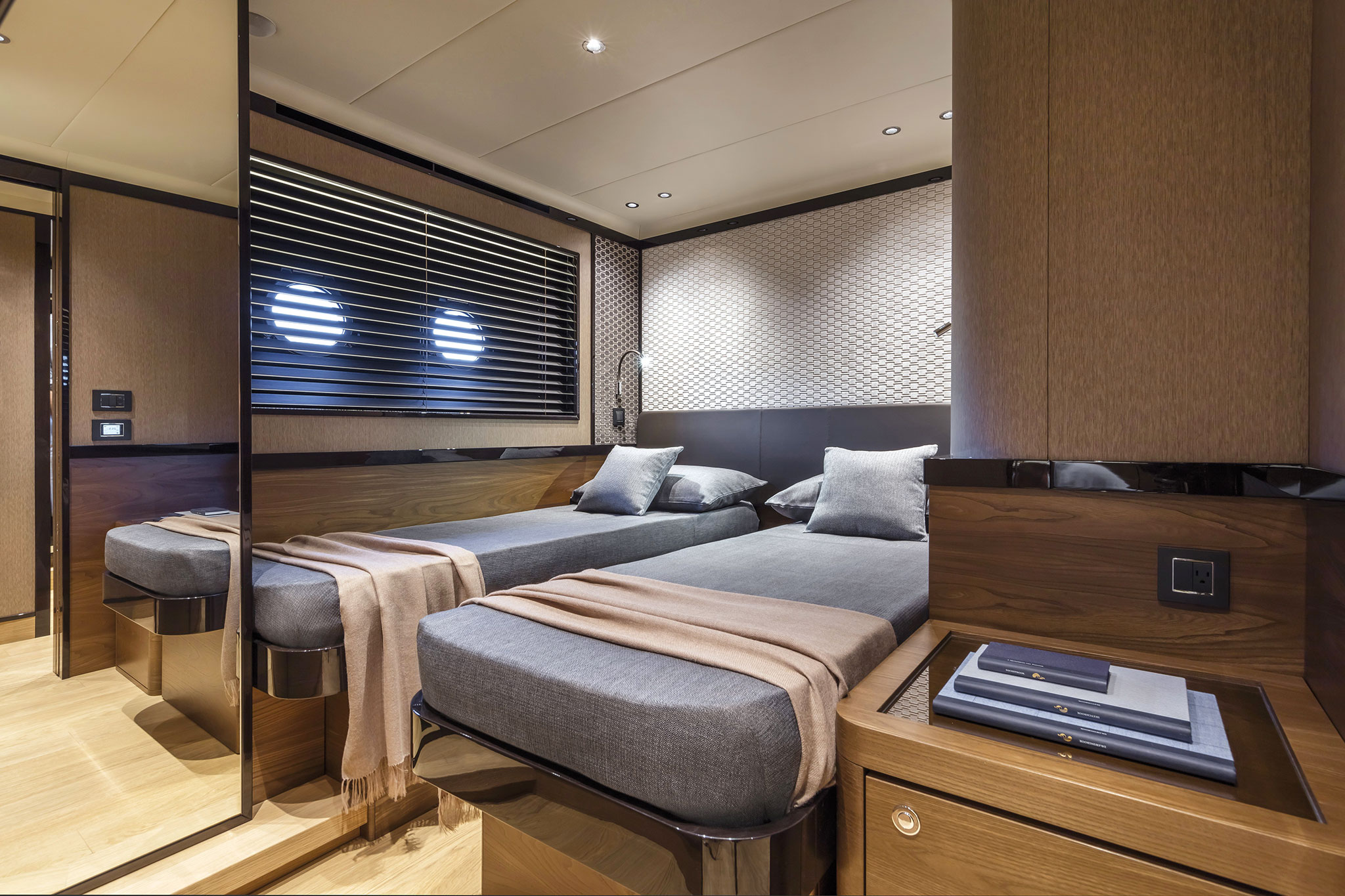 Absolute-Navetta-68-07-yachts-france-174